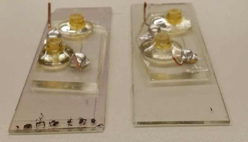 芯片實(shí)驗(yàn)室設(shè)備利用電信號測量葡萄糖，分辨血型并檢測病毒或癌癥。但是生物樣品需要保護(hù)免受電場的影響。一層薄薄的氧化鉿可以解決問題。圖片來源：Sanaz Habibi